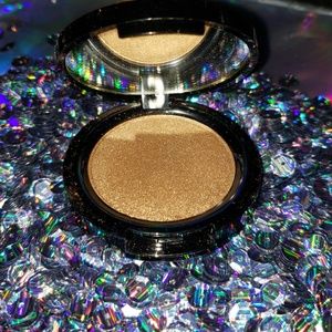 Pat McGrath Labs UltraSuede Brown pigment!!